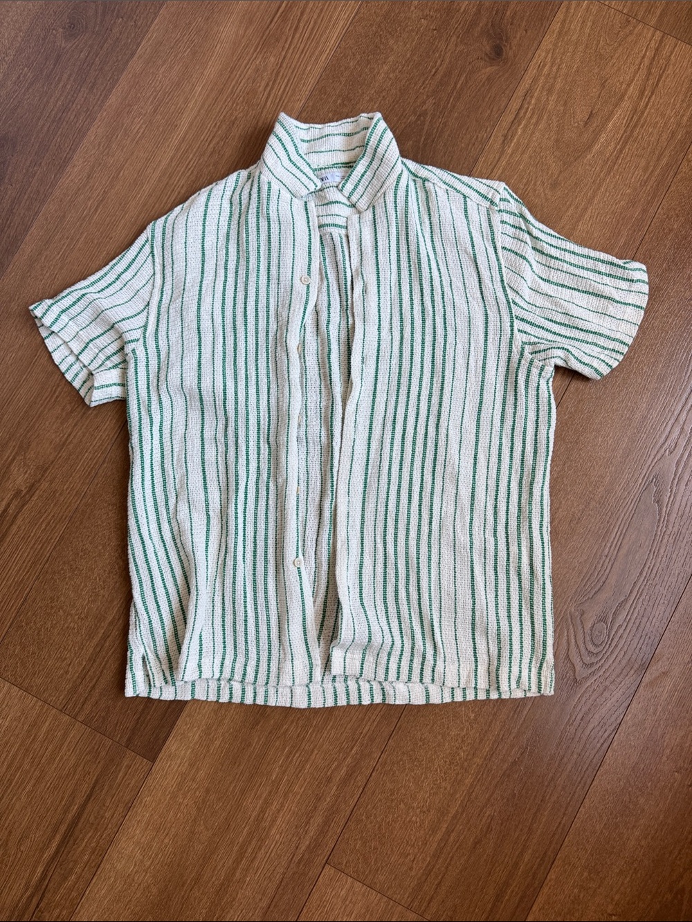 Zara STRIPE KNIT RESORT SHIRT White Short Sleeve Button-Up with Green Stripes L